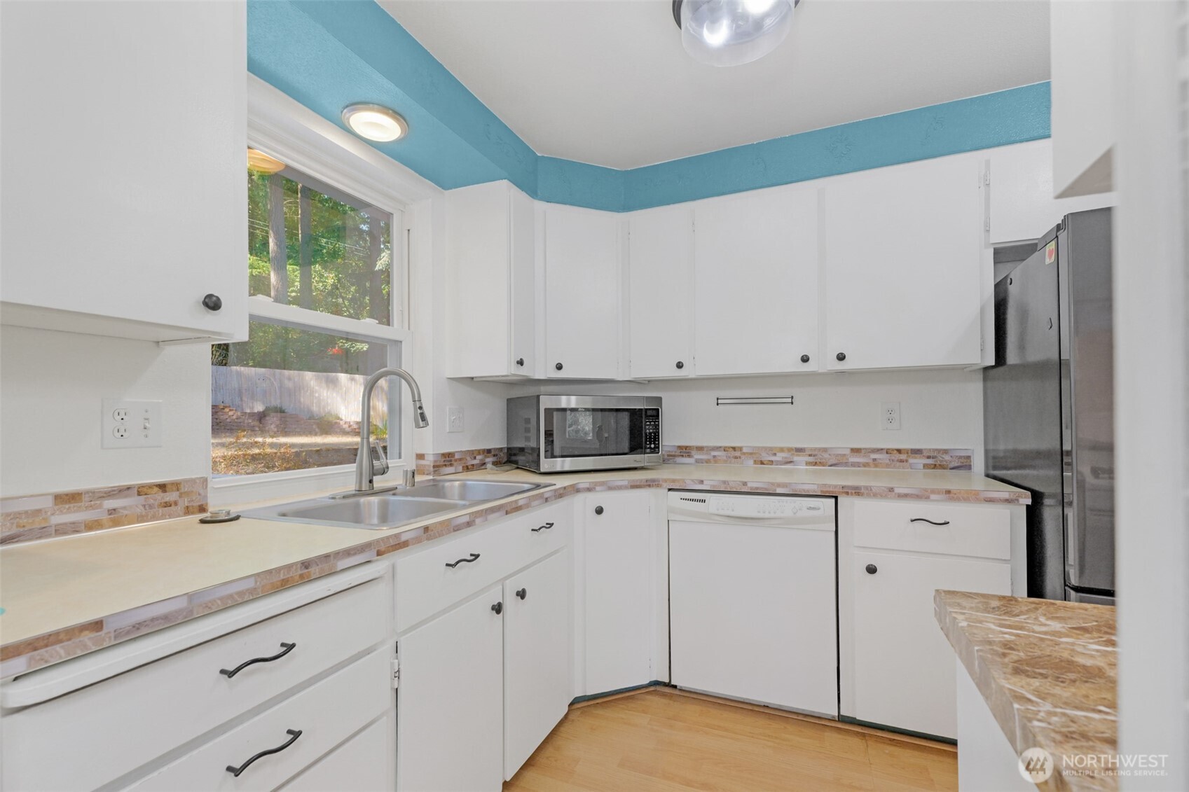 3975 Fischer Park Avenue NE