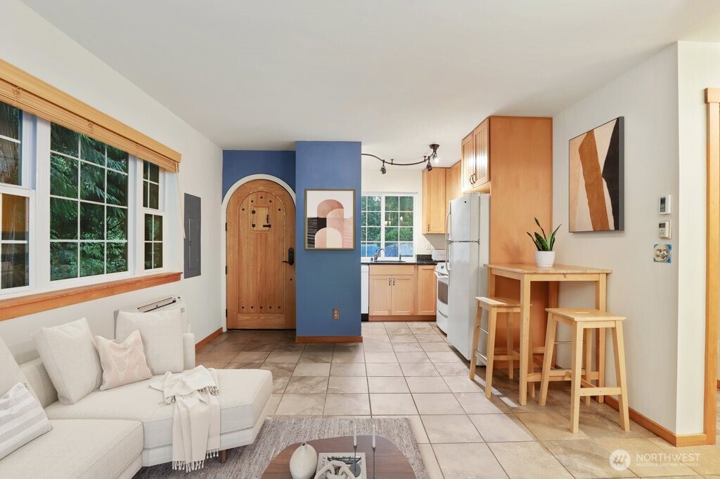 20760 Greenwood Street NE