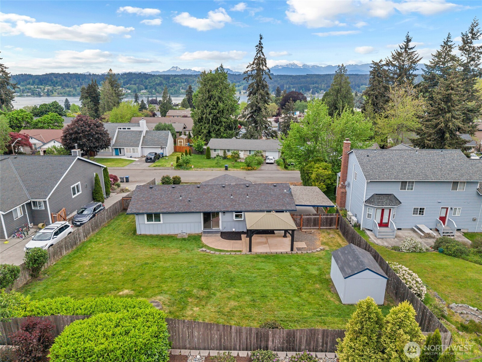 18610 10th Ave NE