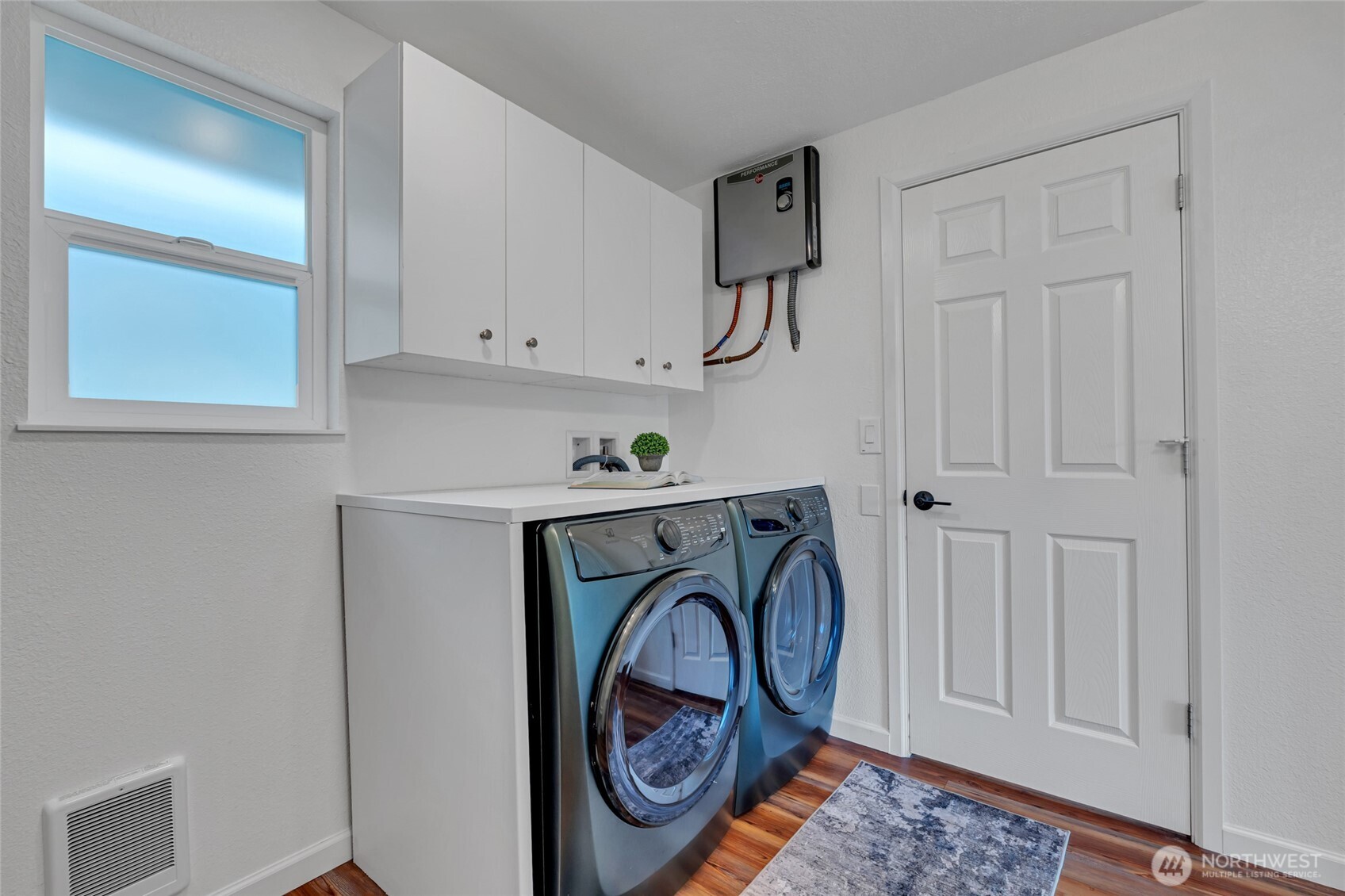 18610 10th Ave NE