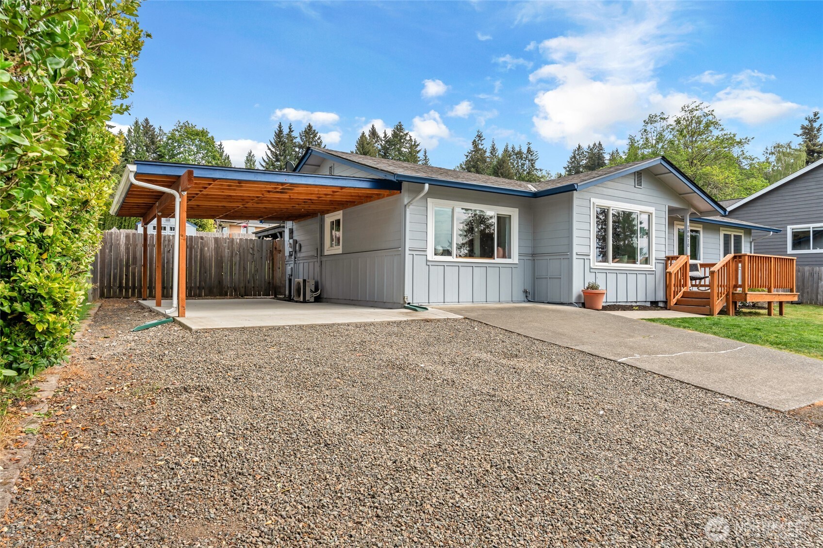 18610 10th Ave NE