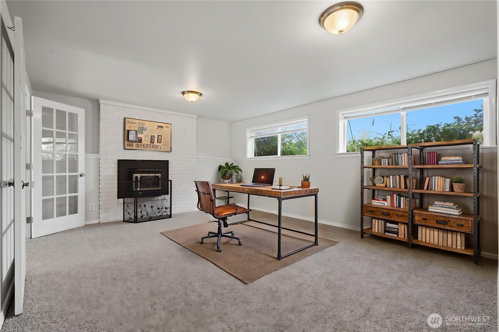 1527 Crestview Drive