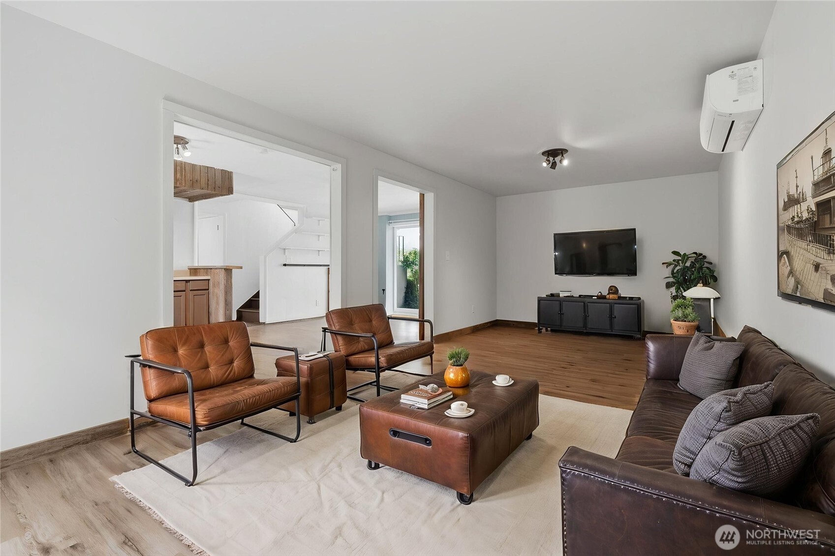 1527 Crestview Drive