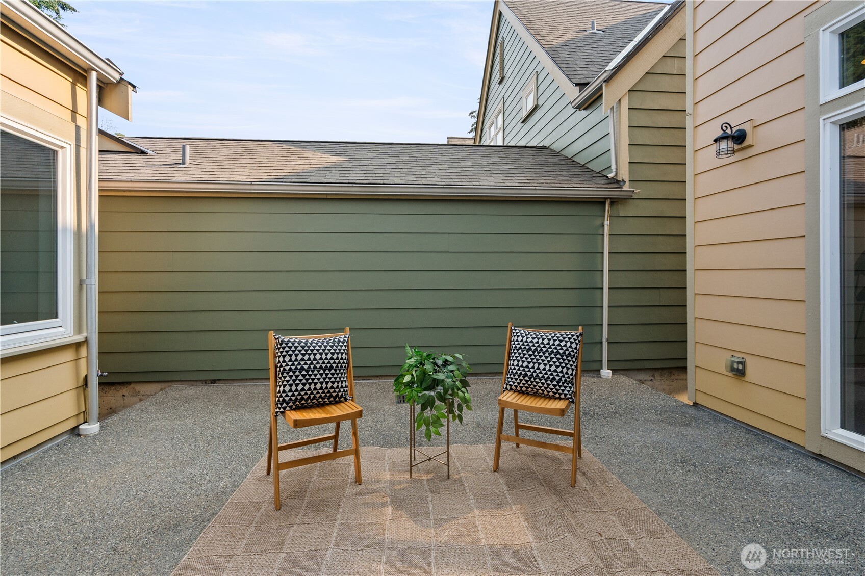 144 Wood Avenue SW Unit: 203
