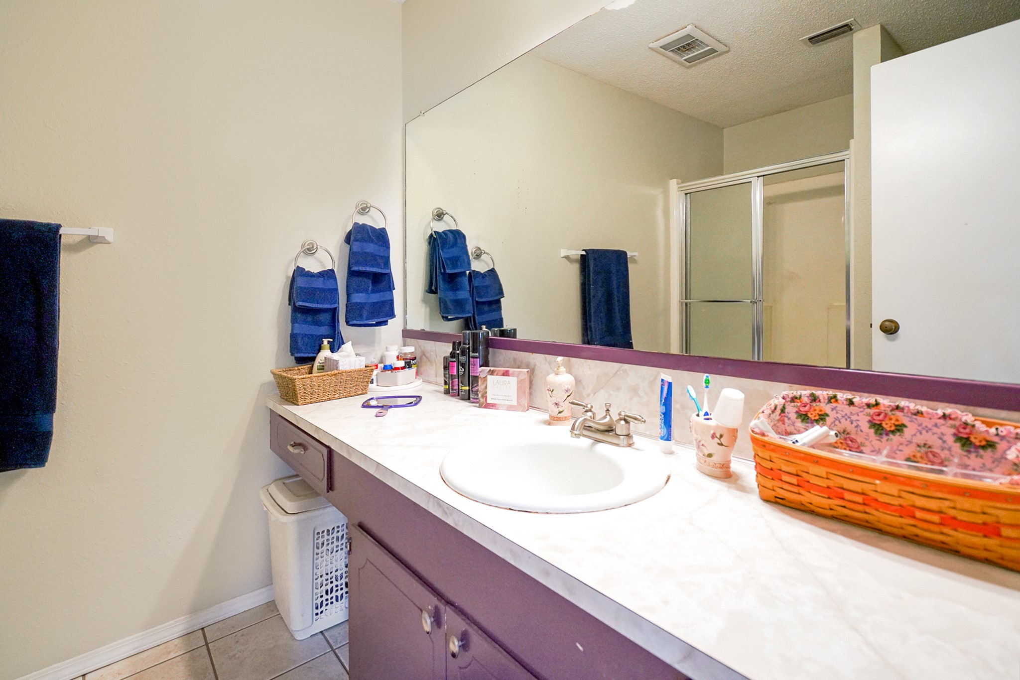 810 E Goode Street 5