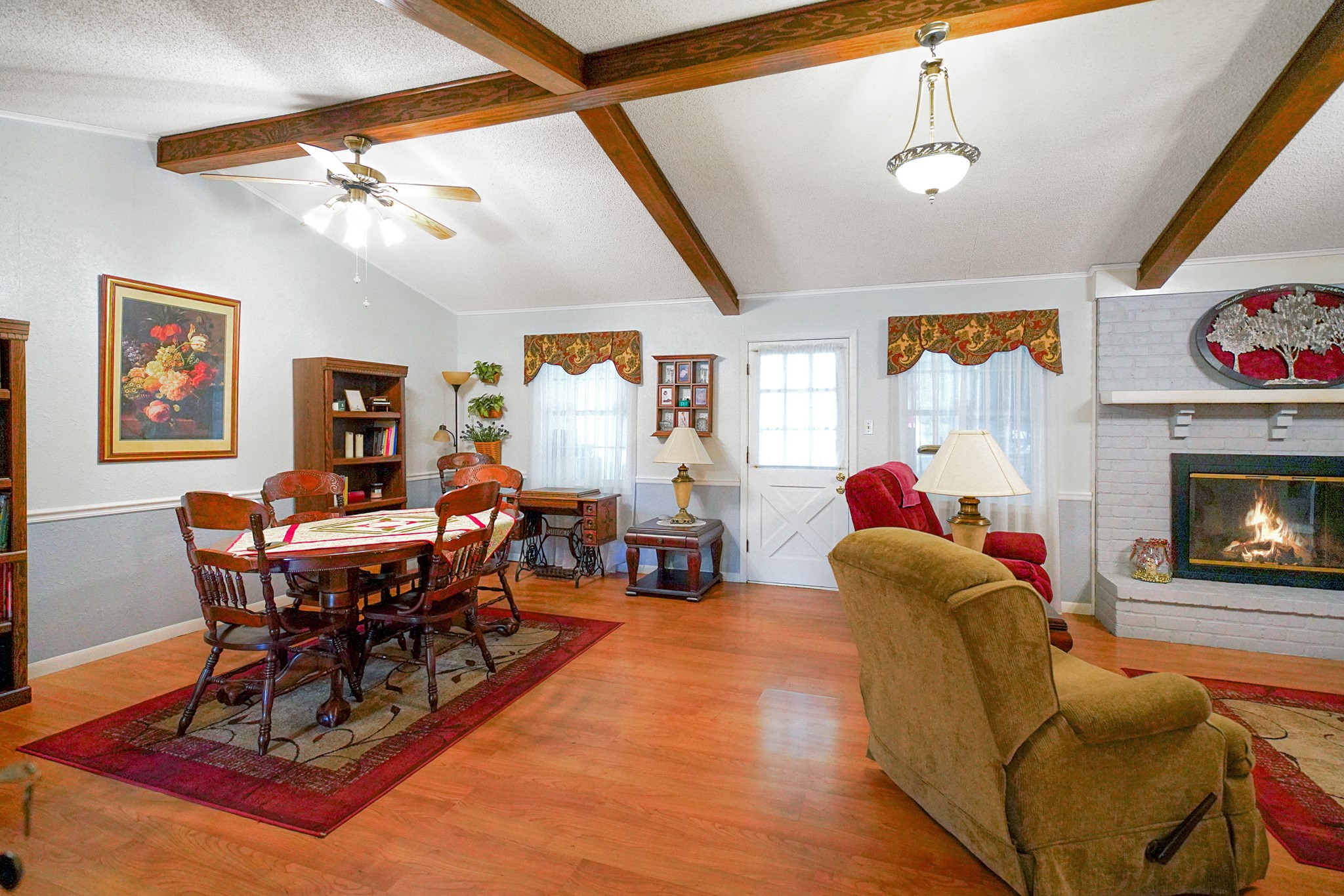 810 E Goode Street 5