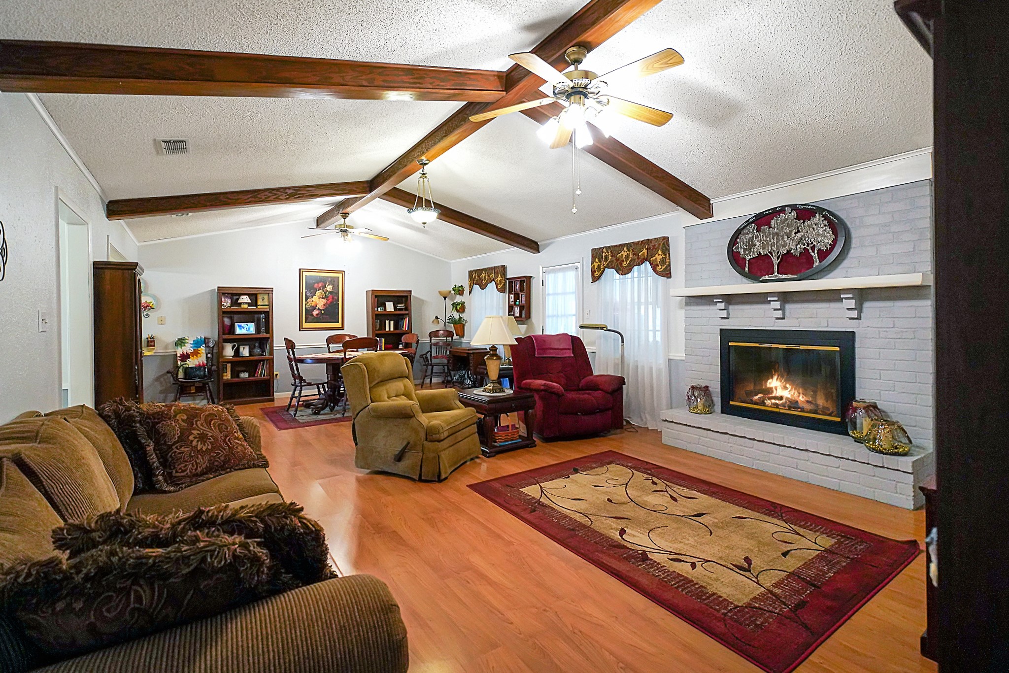 810 E Goode Street 5