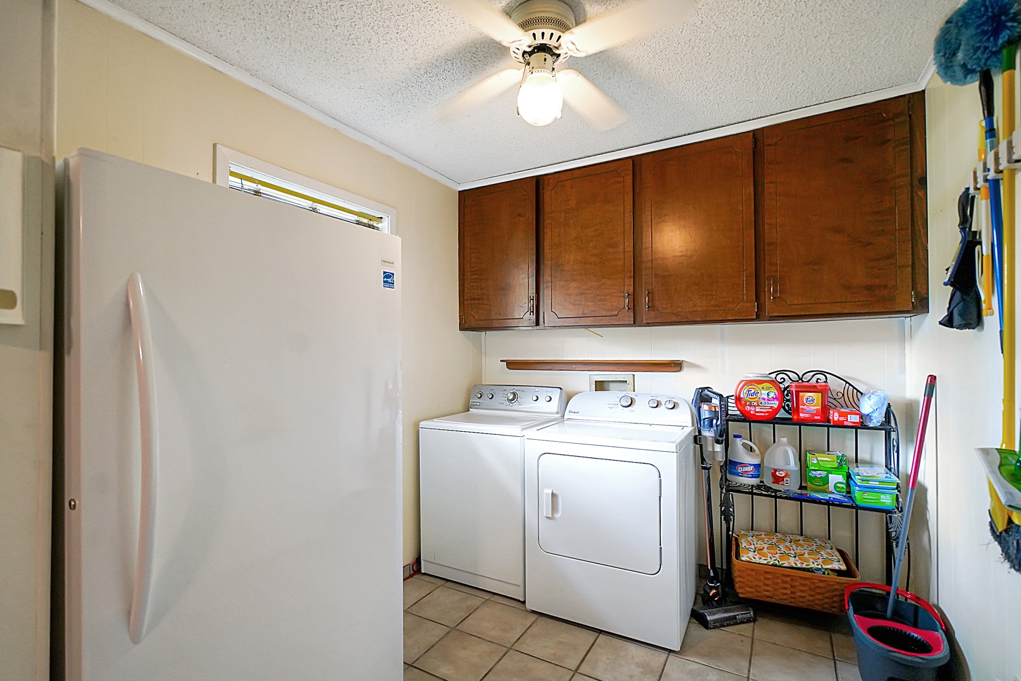 810 E Goode Street 5