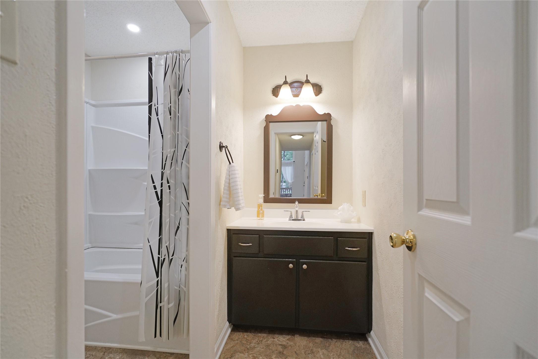 277 W Holly Trail