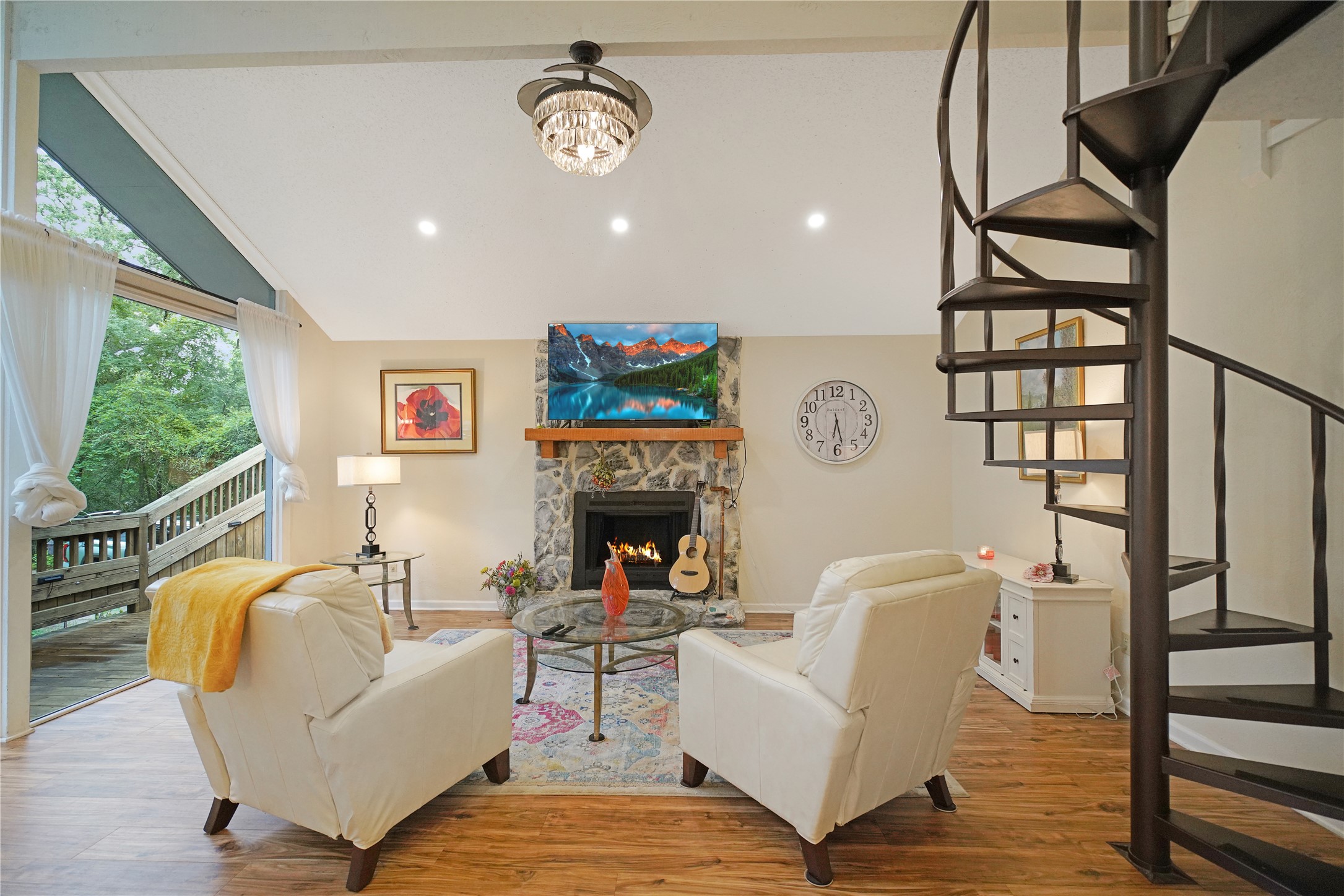 277 W Holly Trail