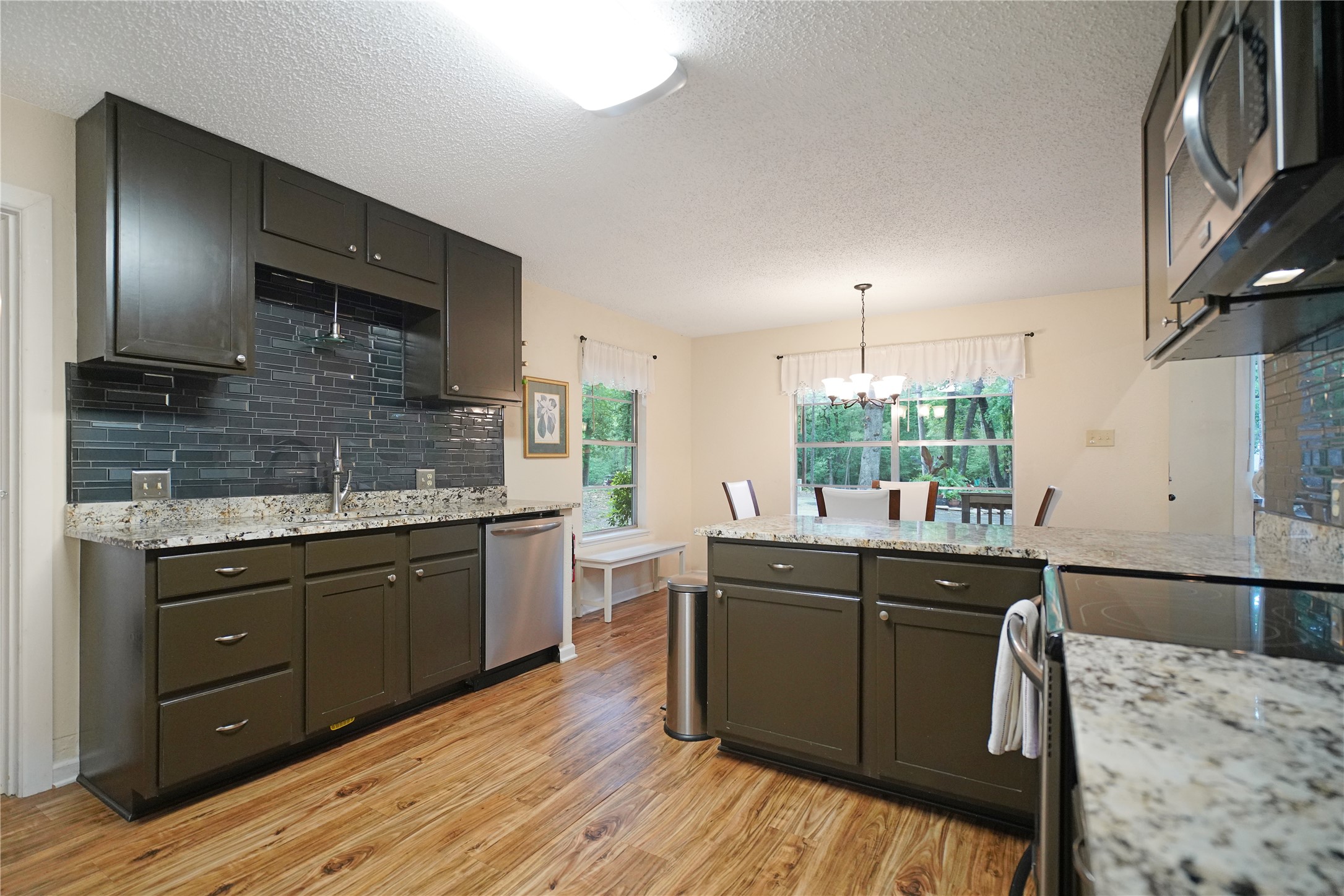 277 W Holly Trail