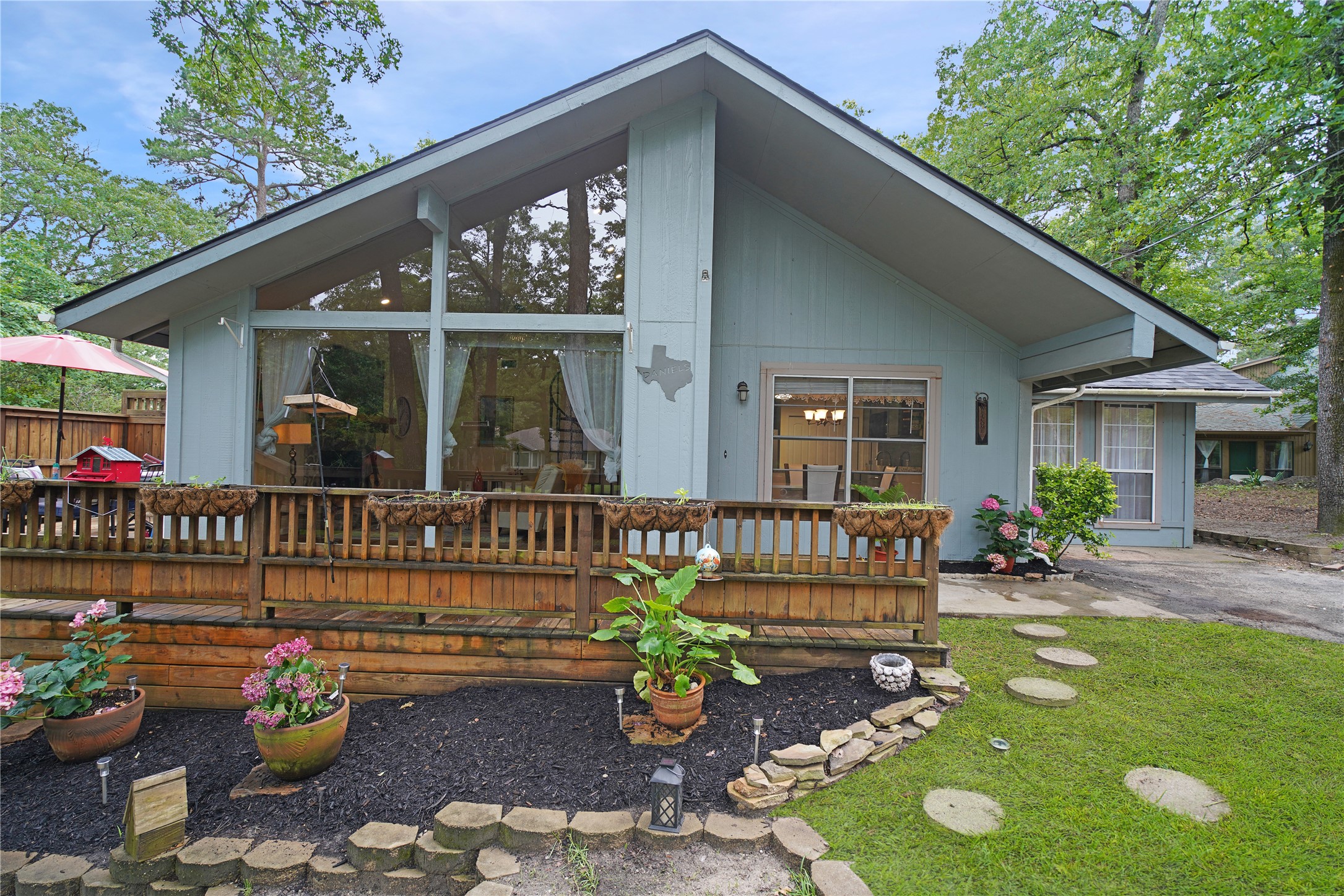 277 W Holly Trail