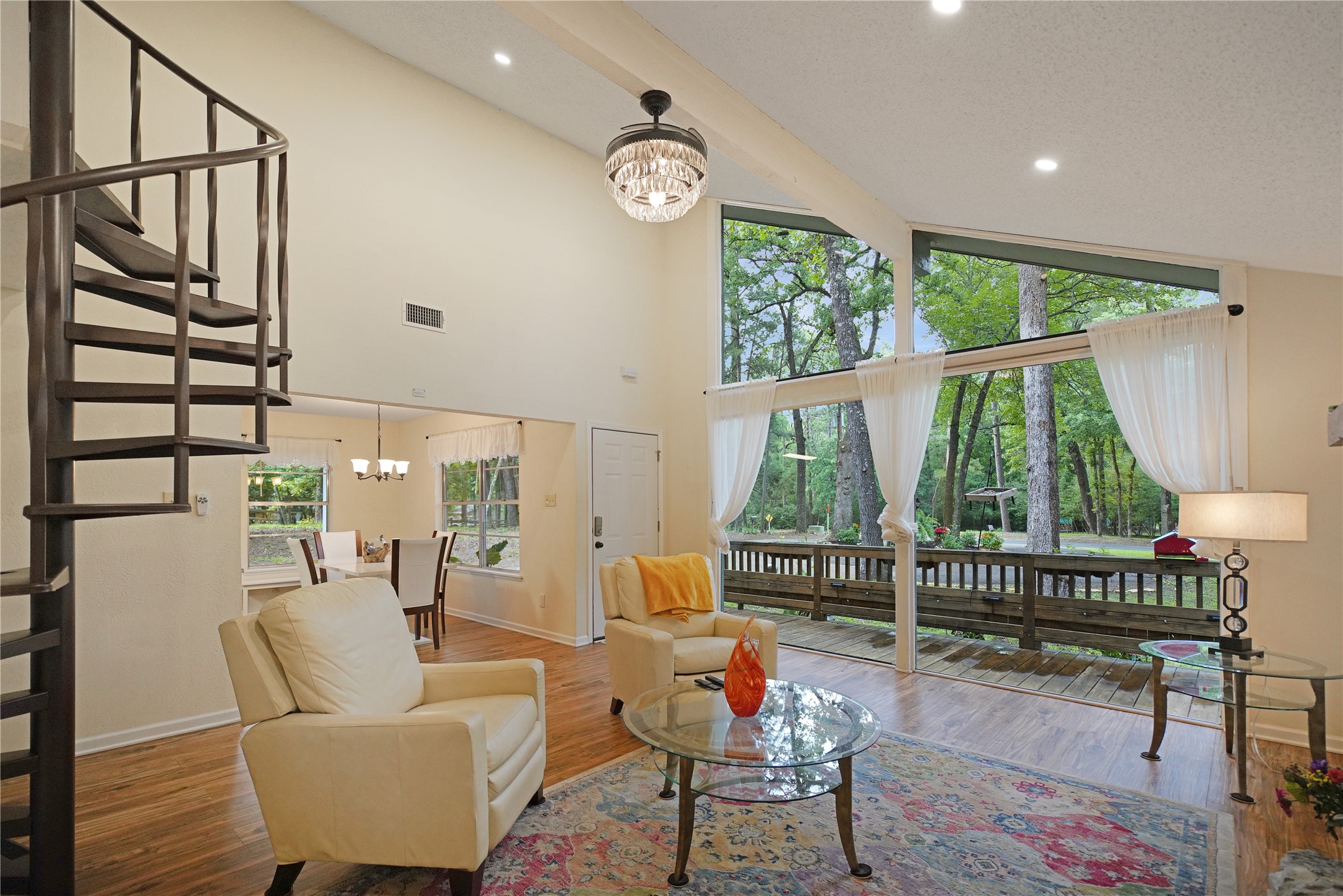 277 W Holly Trail