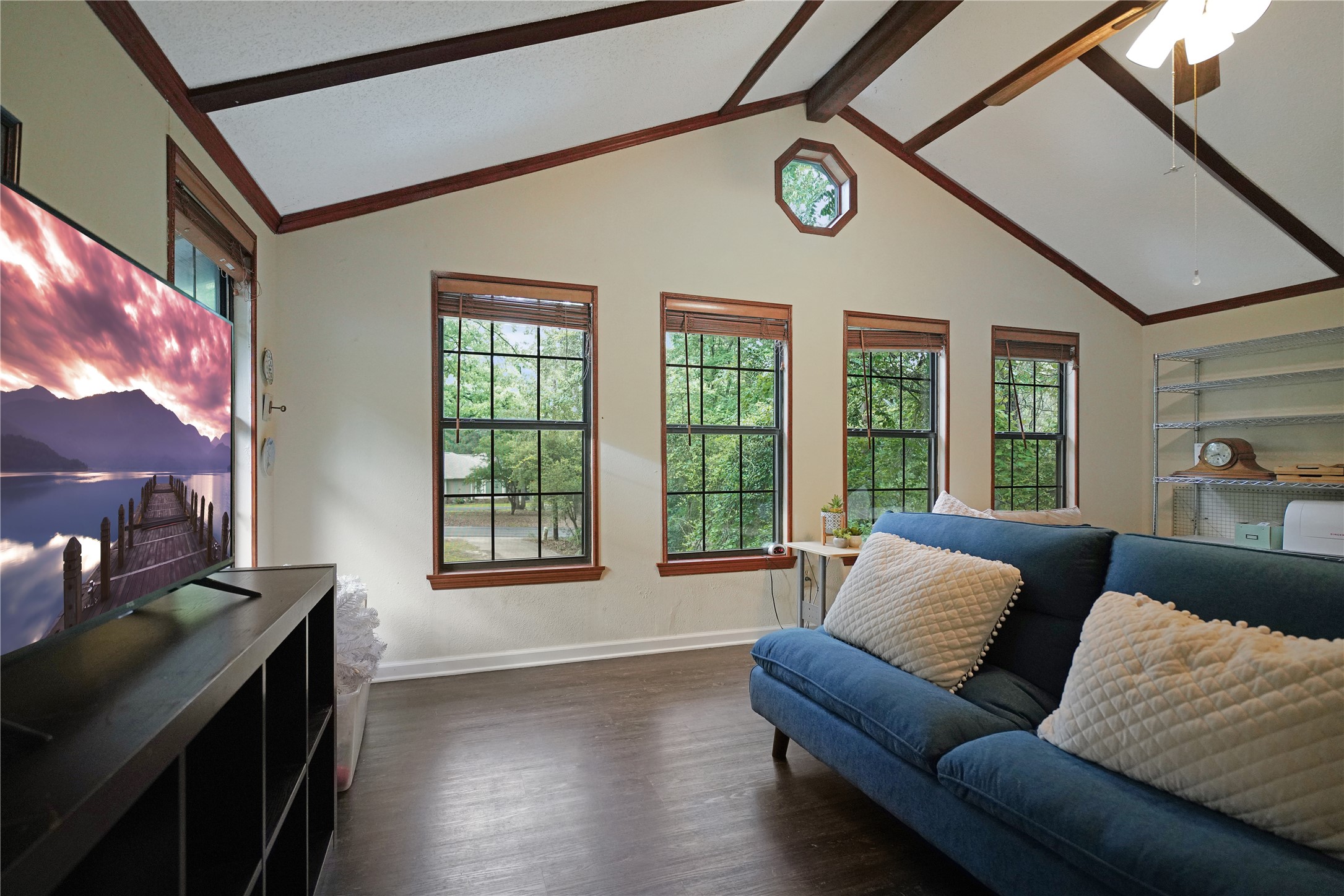 277 W Holly Trail
