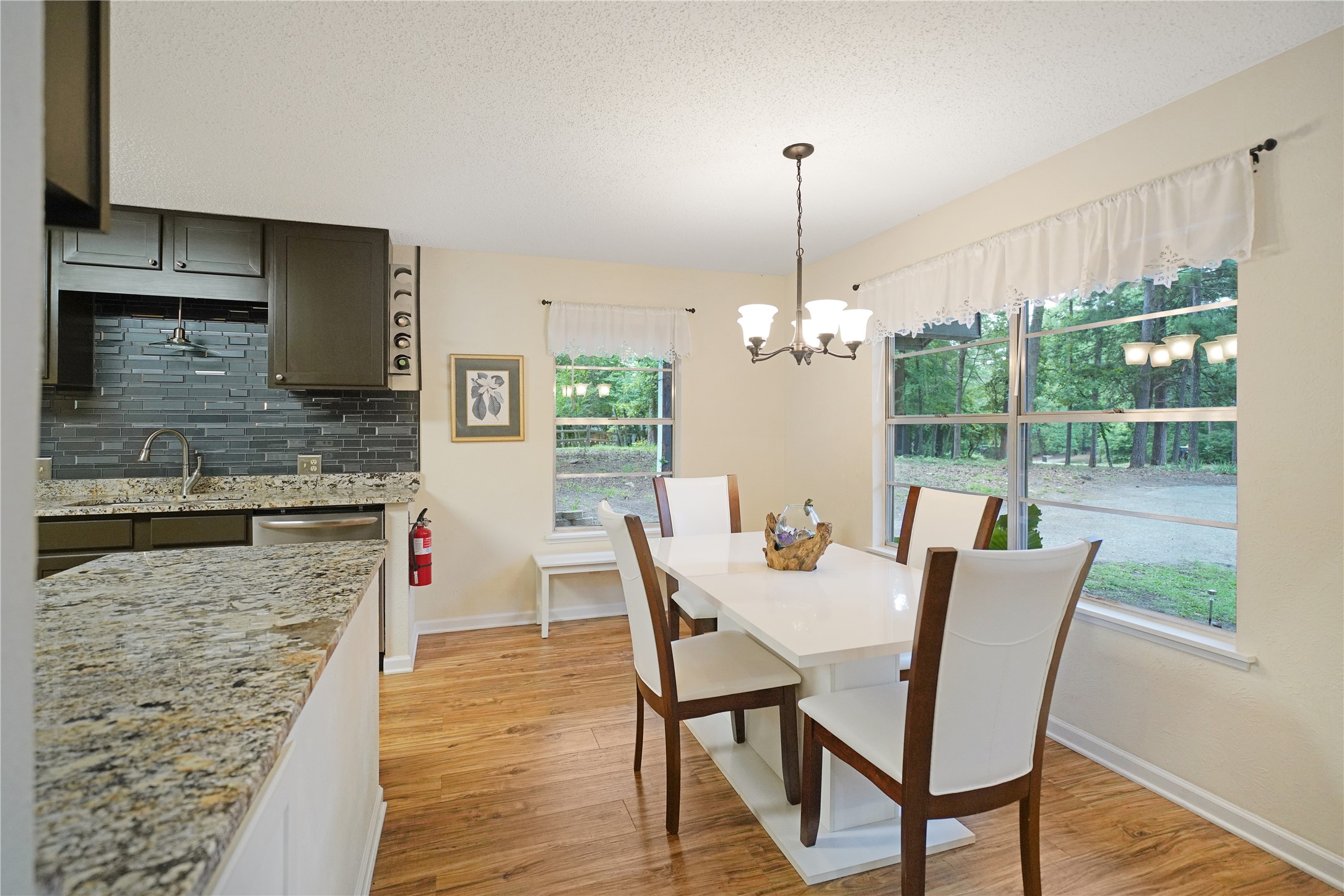 277 W Holly Trail