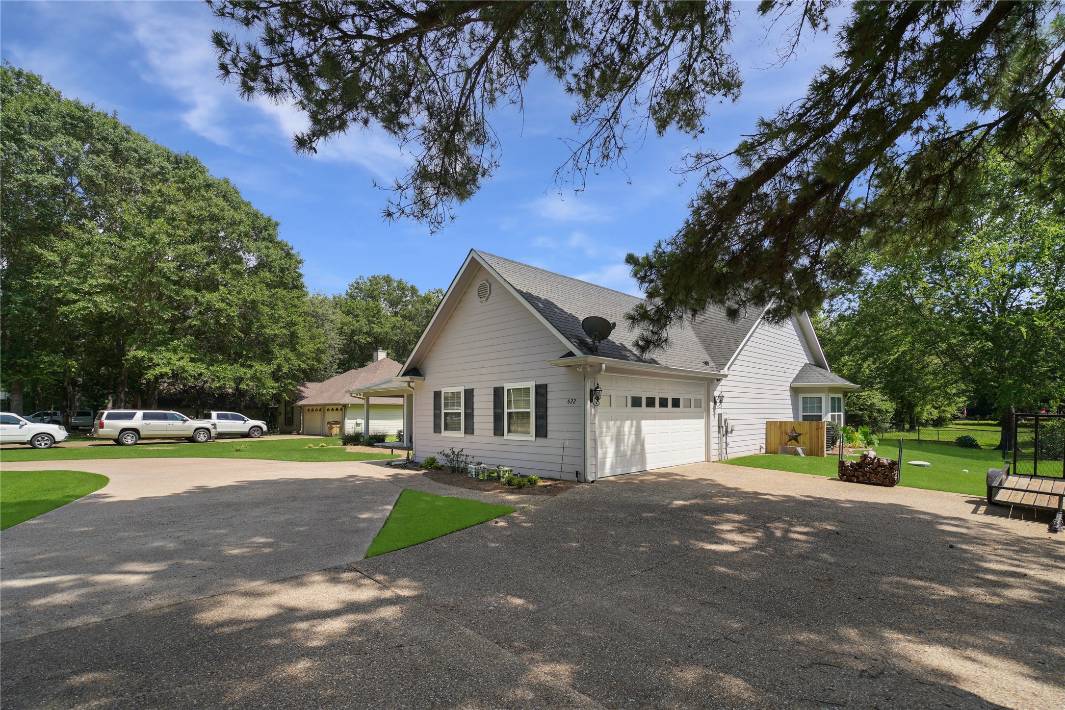 677 Green Meadow Trail