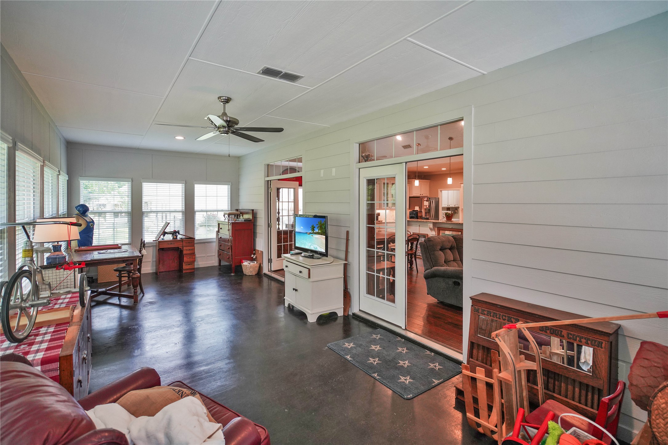 677 Green Meadow Trail