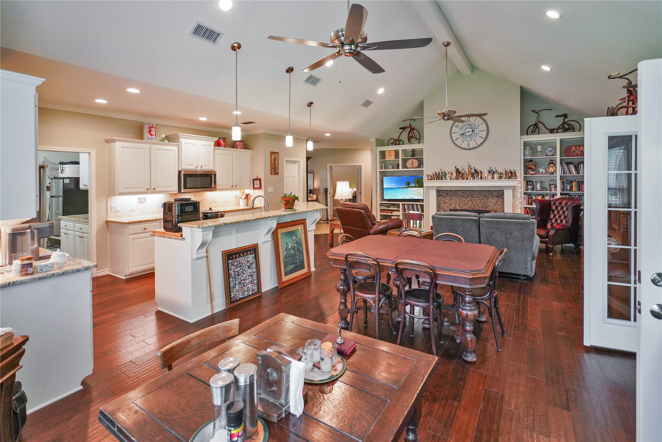677 Green Meadow Trail
