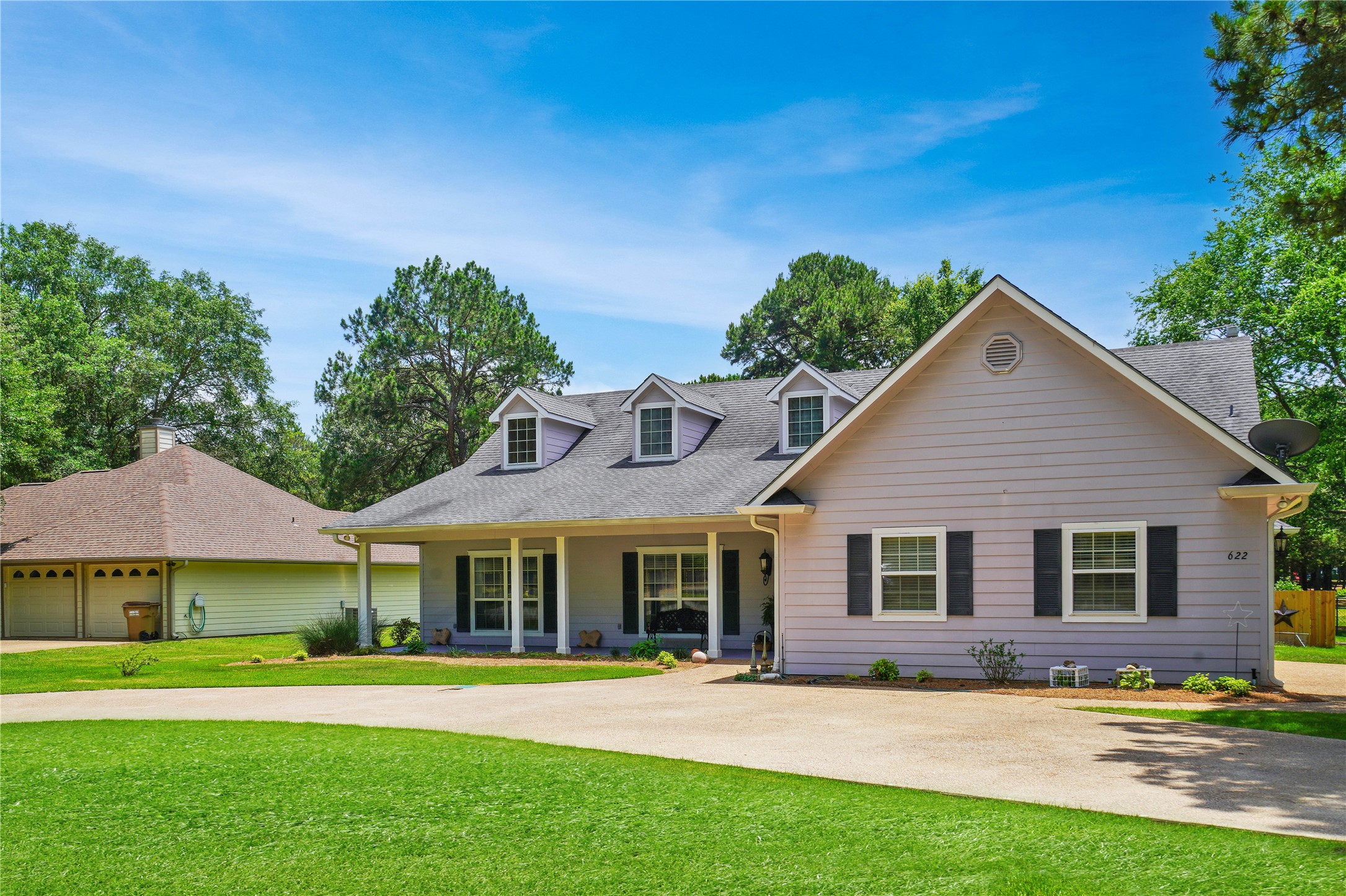 677 Green Meadow Trail