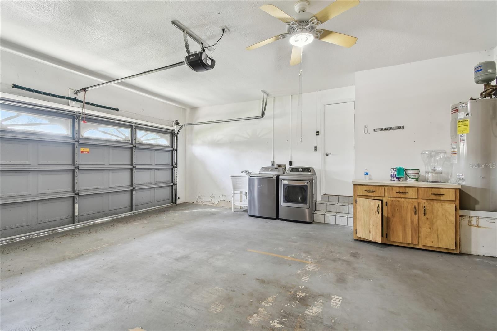 1175 SAN CARLOS AVE NE