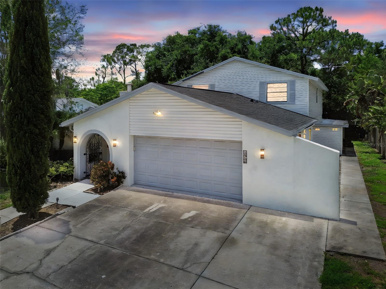 15722 GARDENSIDE LN