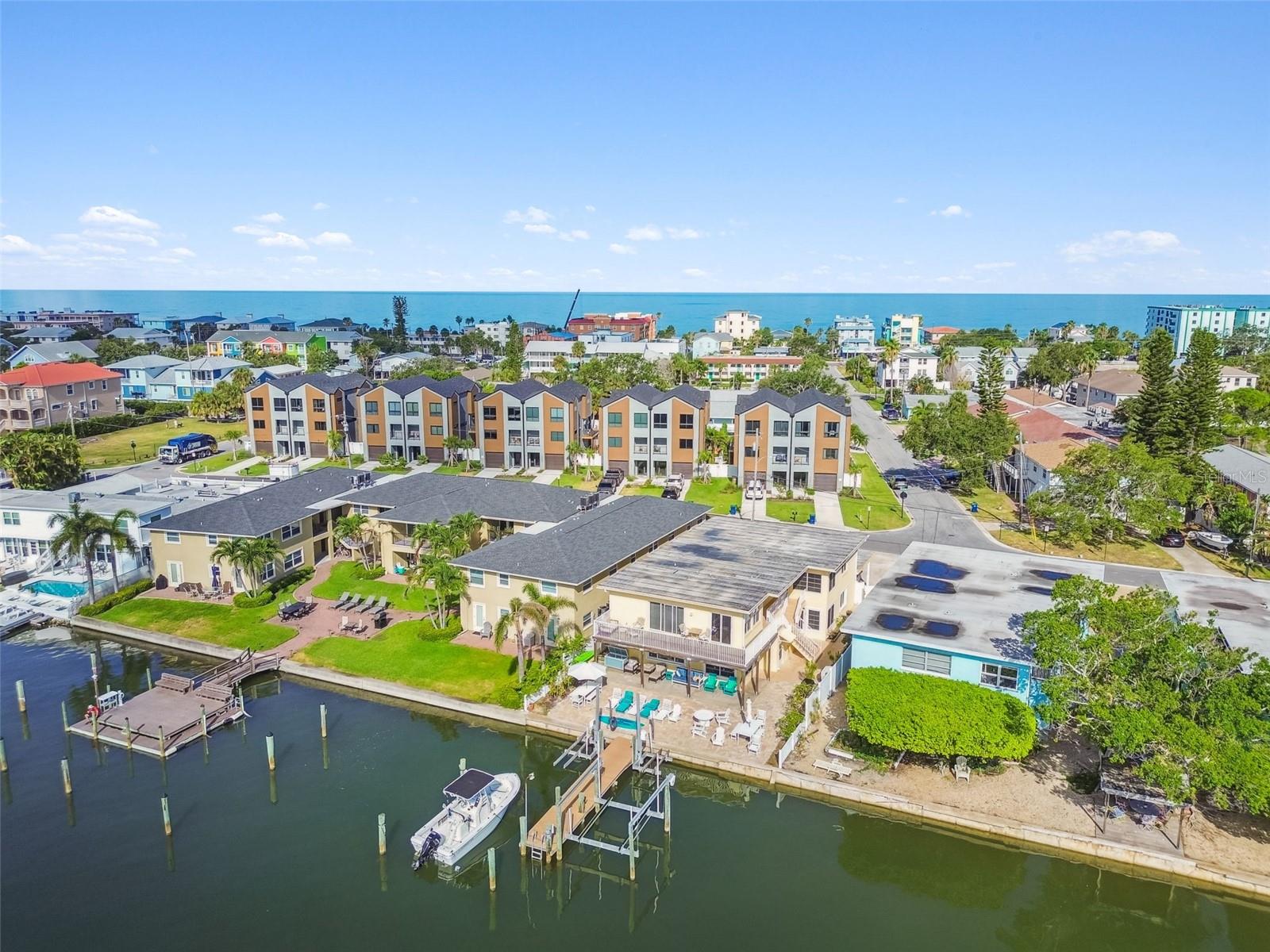 2211 BAY BLVD