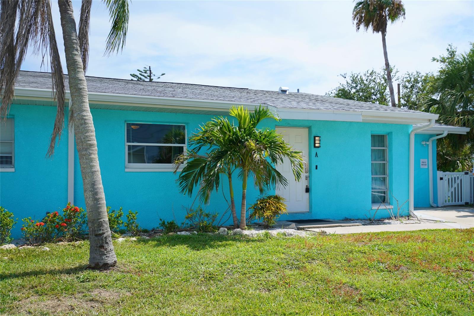 2011 1ST ST