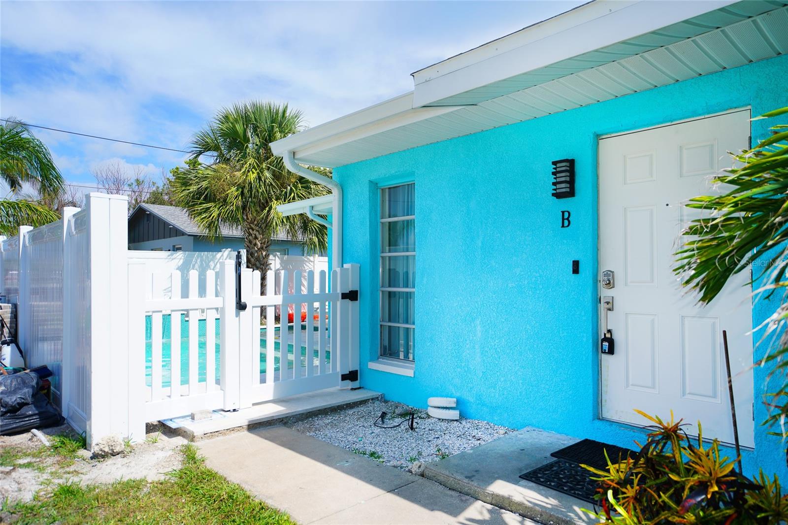 2011 1ST ST