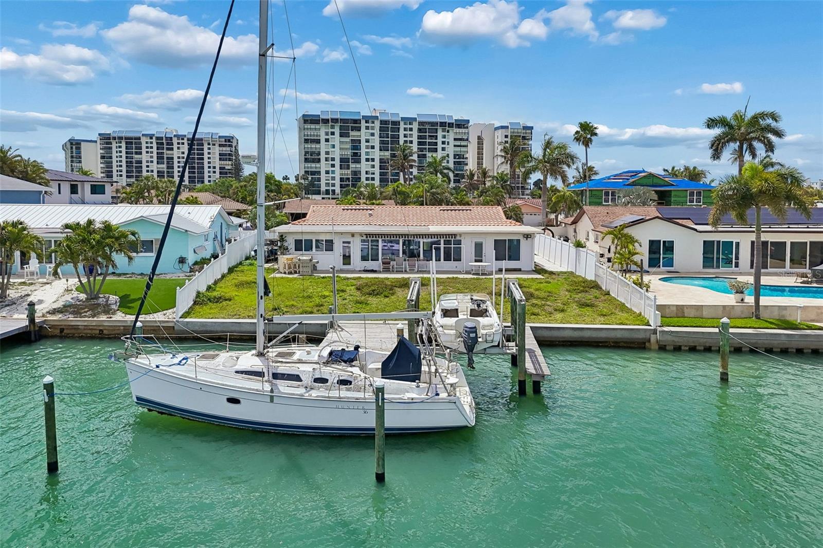 15 BELLEVUE DR