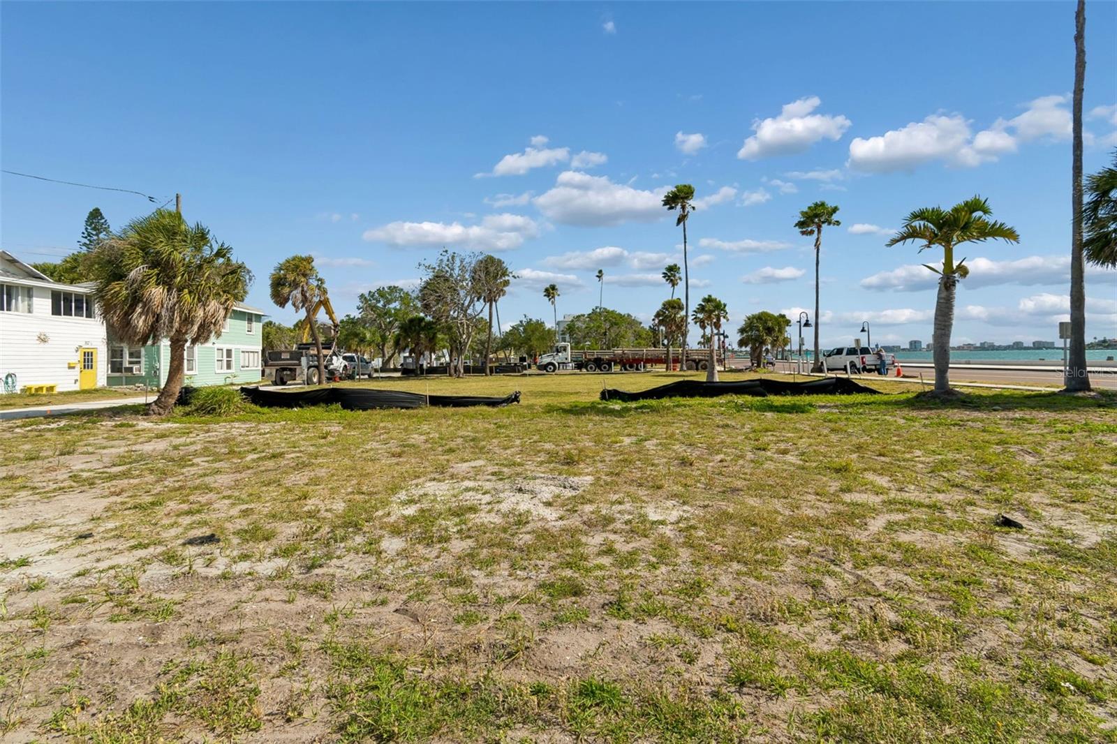 808 PASS A GRILLE WAY