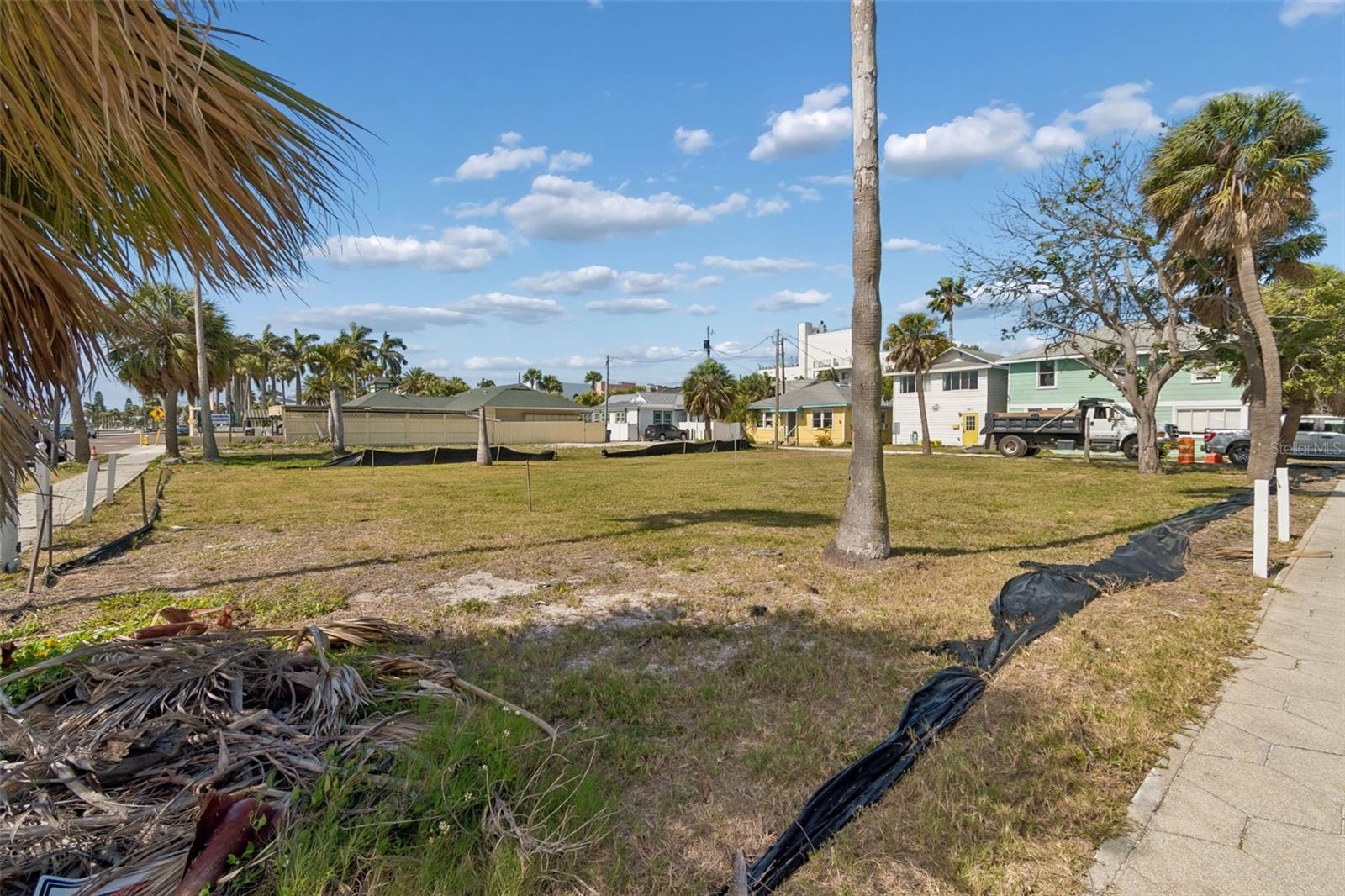 808 PASS A GRILLE WAY