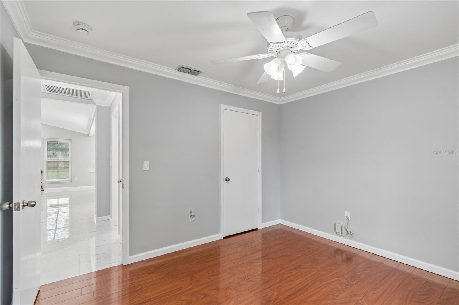 903 PLUM TREE LN