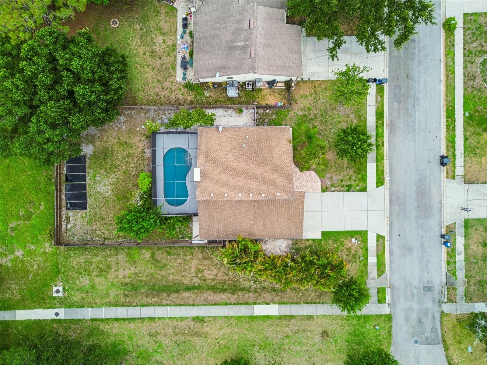 903 PLUM TREE LN