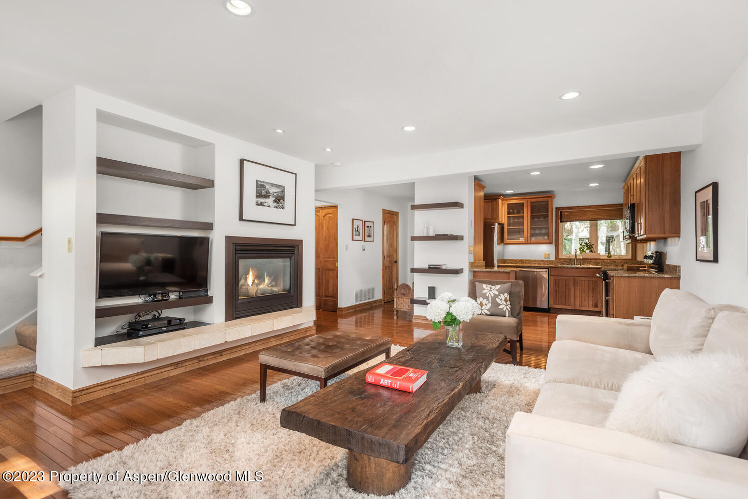 100 N 8th Street, 10