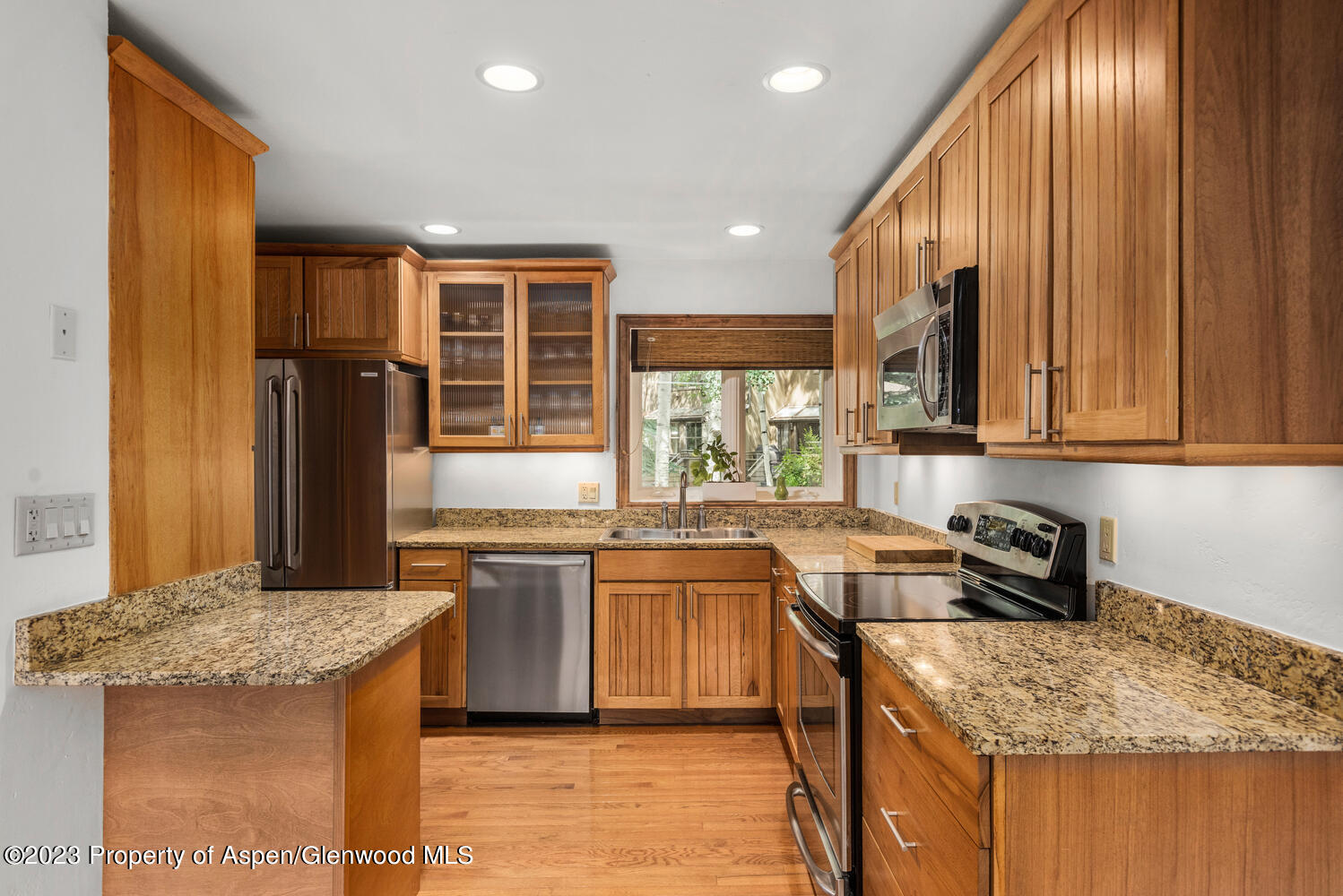 100 N 8th Street, 10