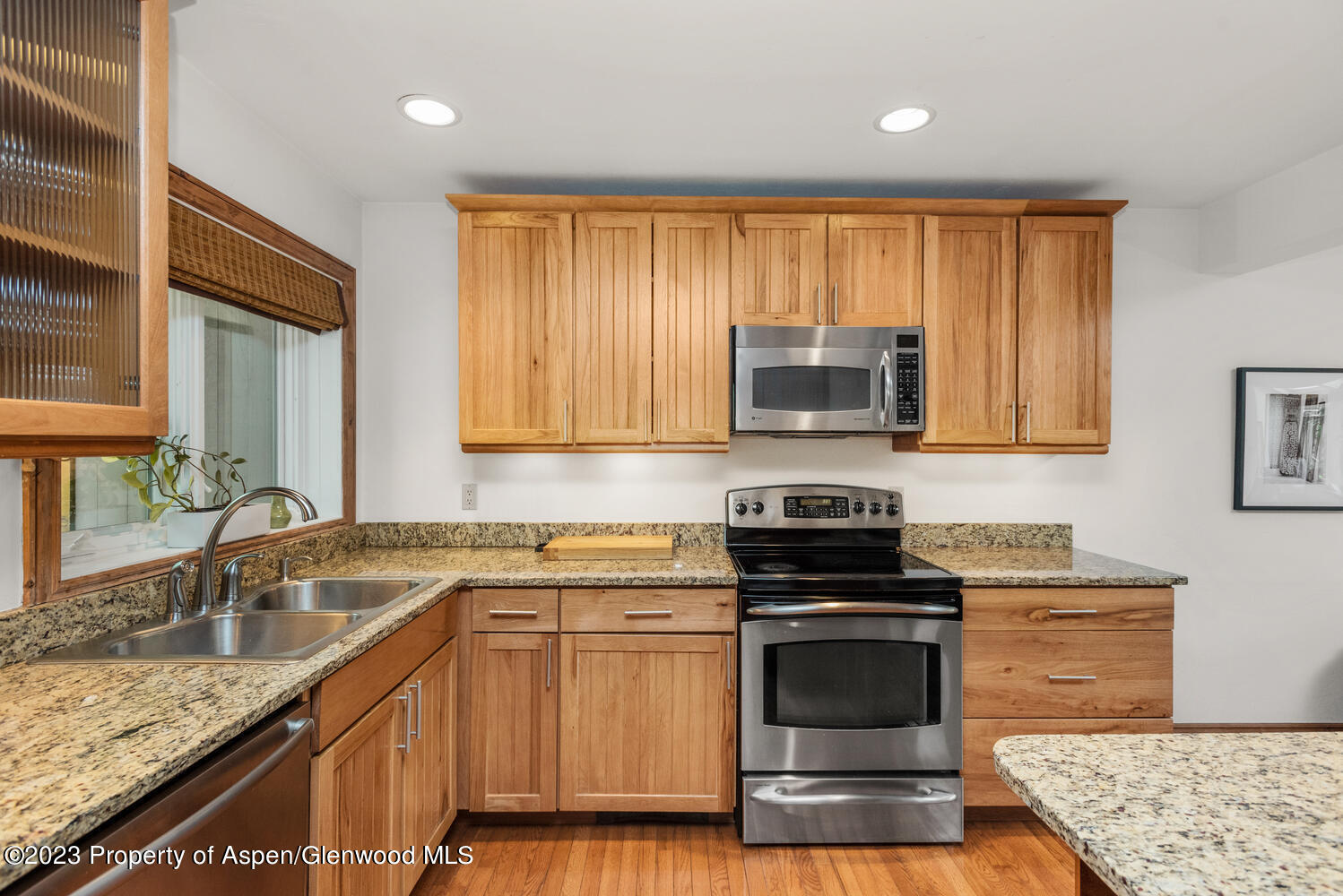 100 N 8th Street, 10