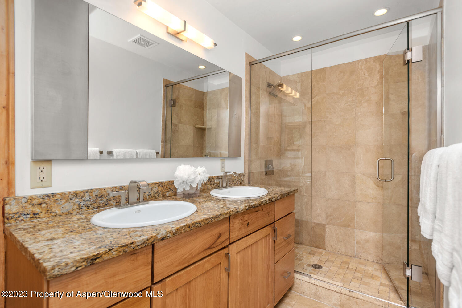 100 N 8th Street, 10