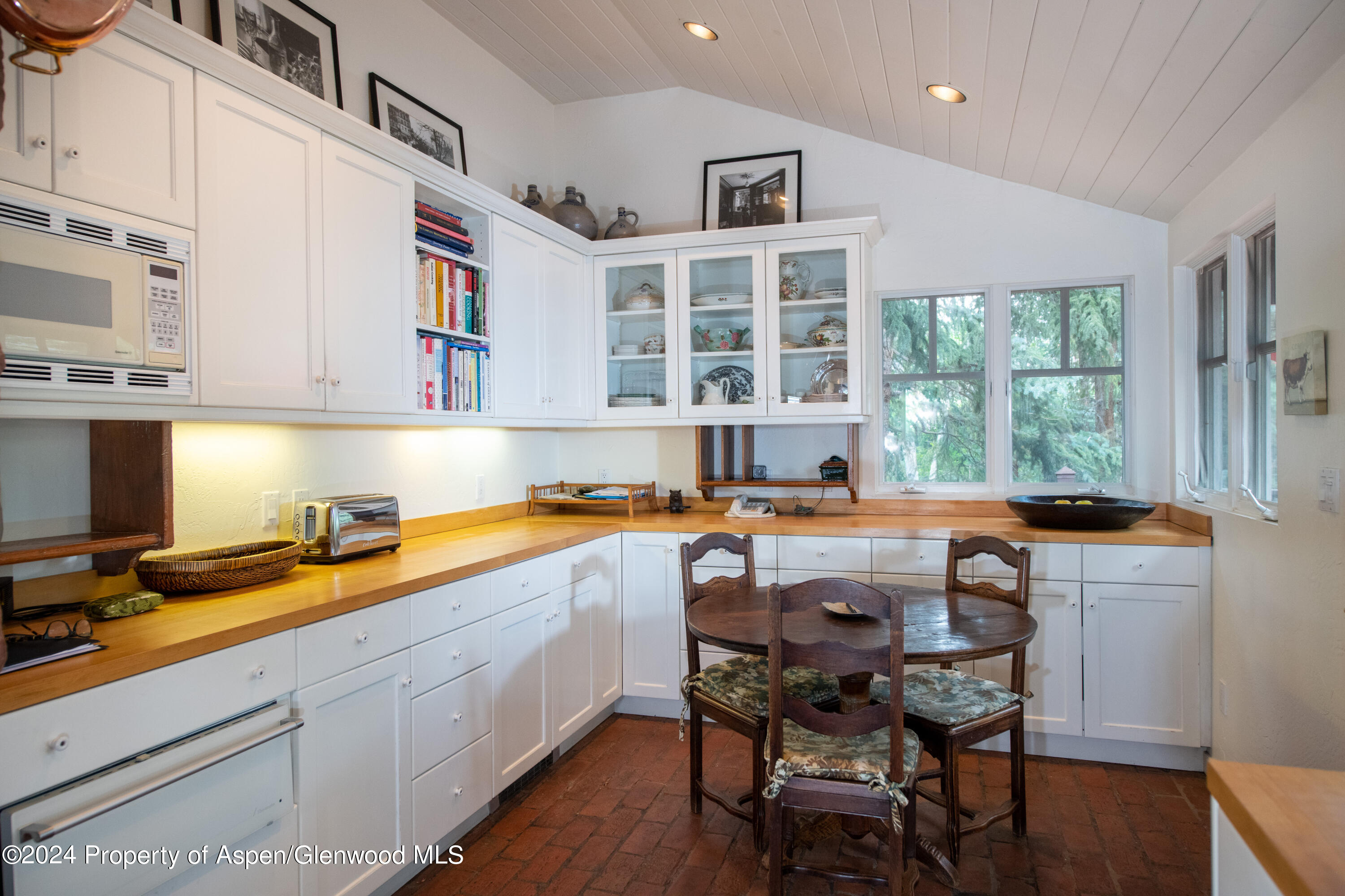 210 WOODS Road