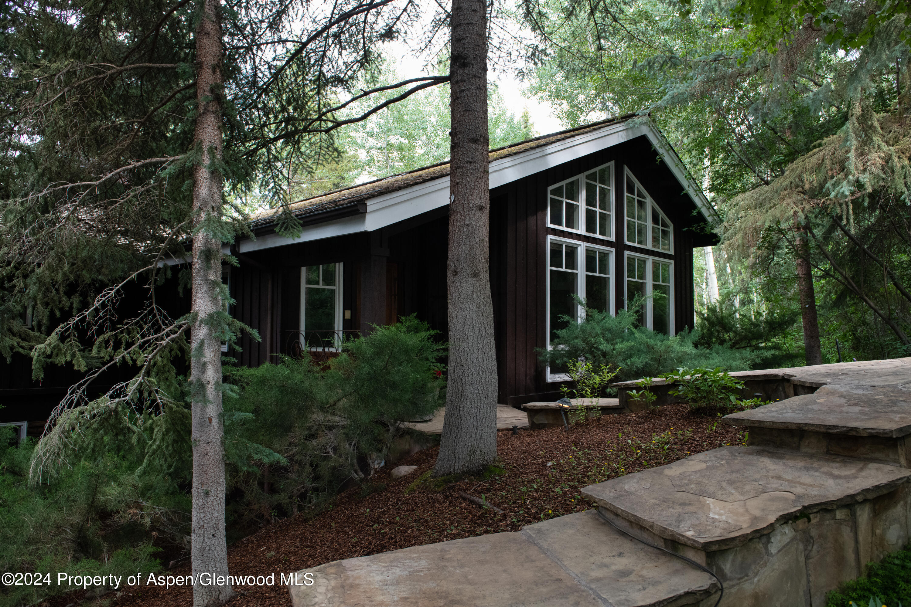 210 WOODS Road
