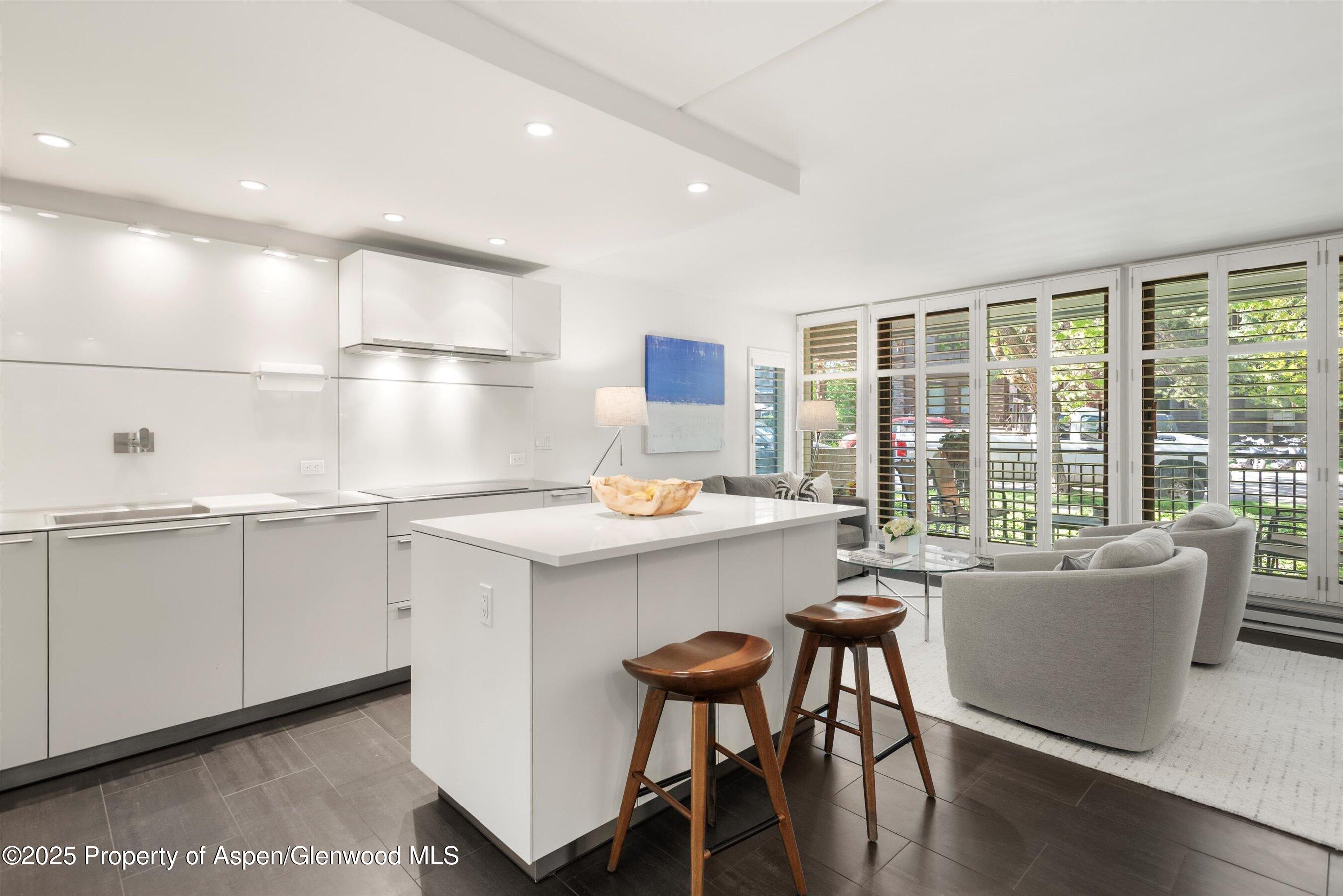 800 E Hopkins Avenue, A-3