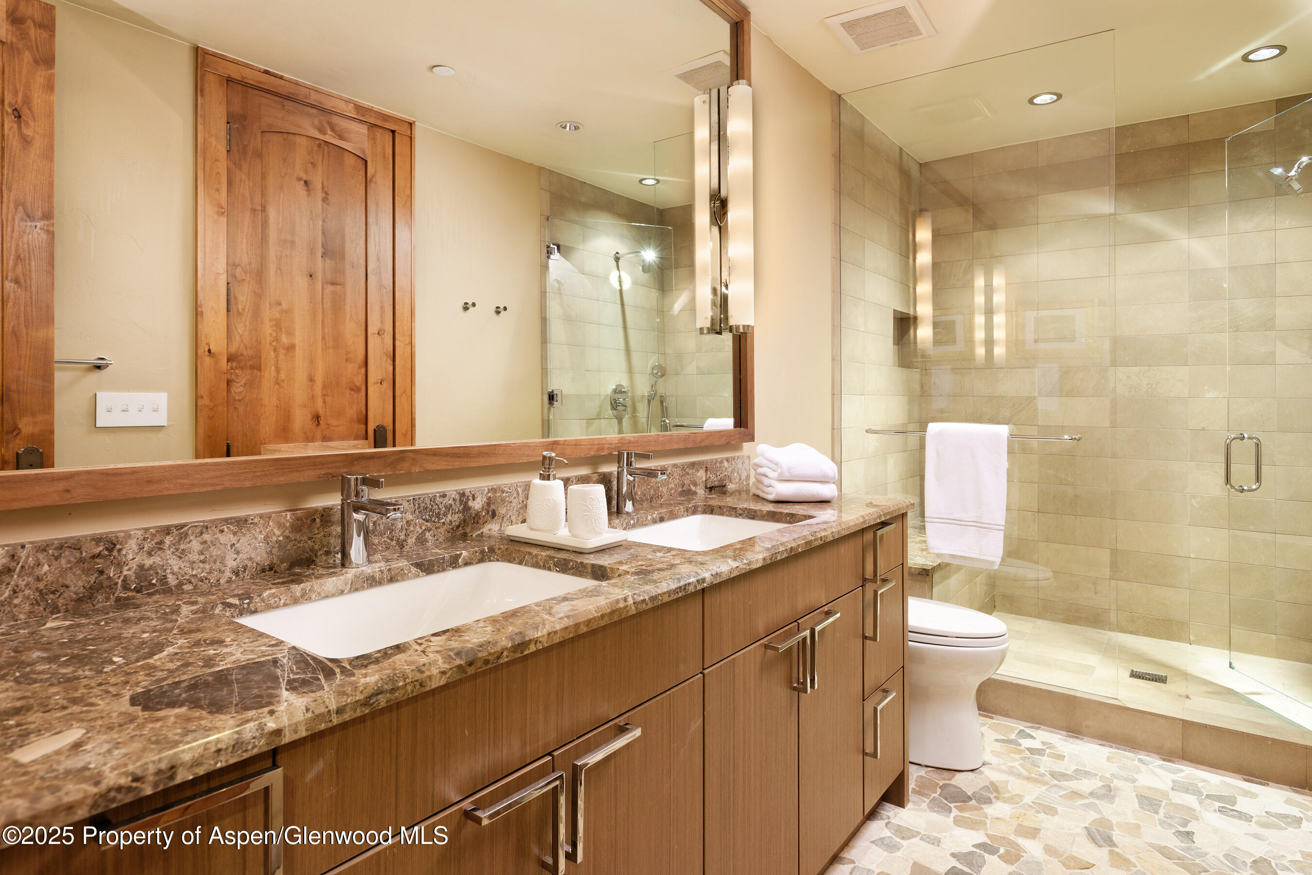 1395 Sierra Vista Drive, Unit 1