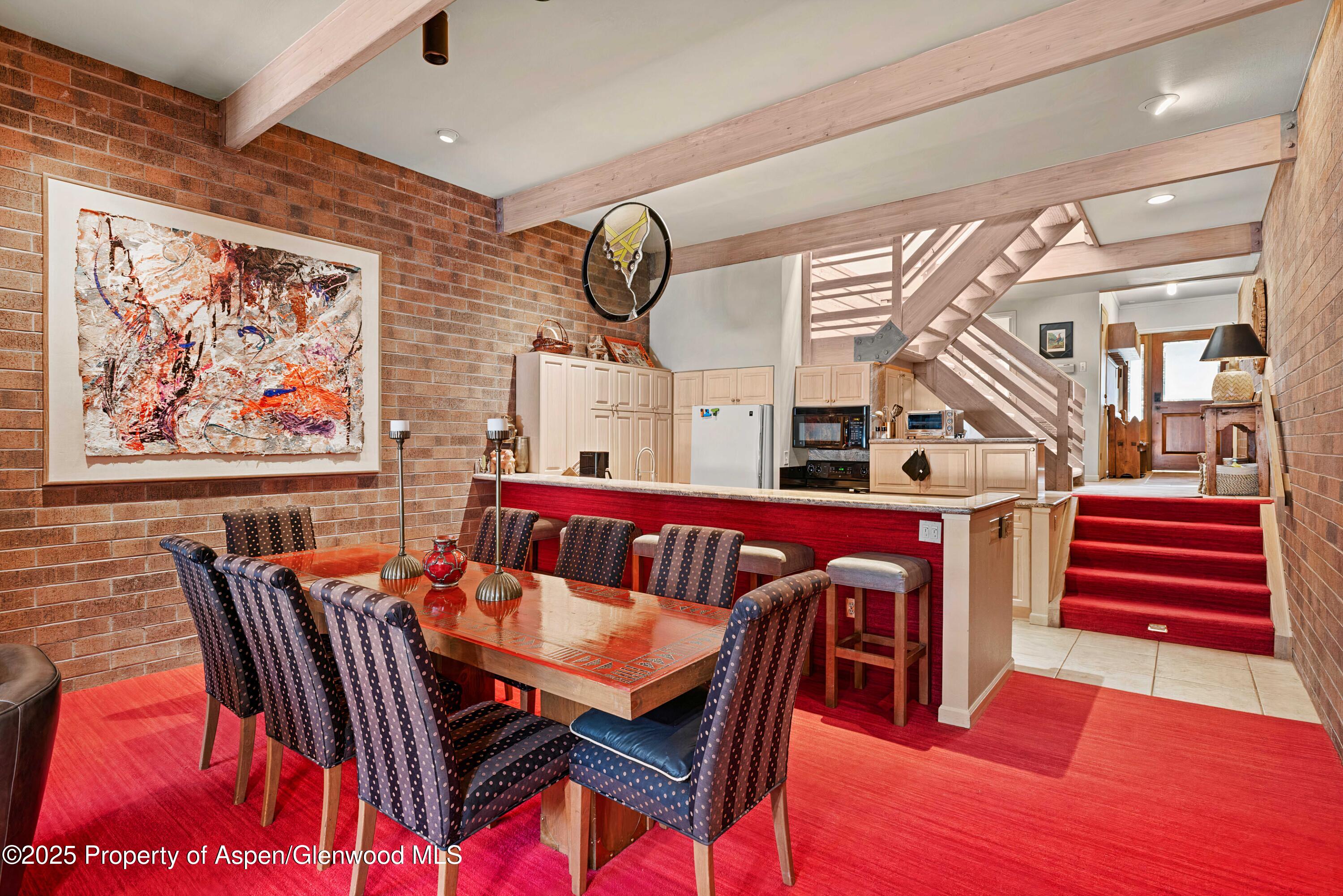 625 S West End Street, 12