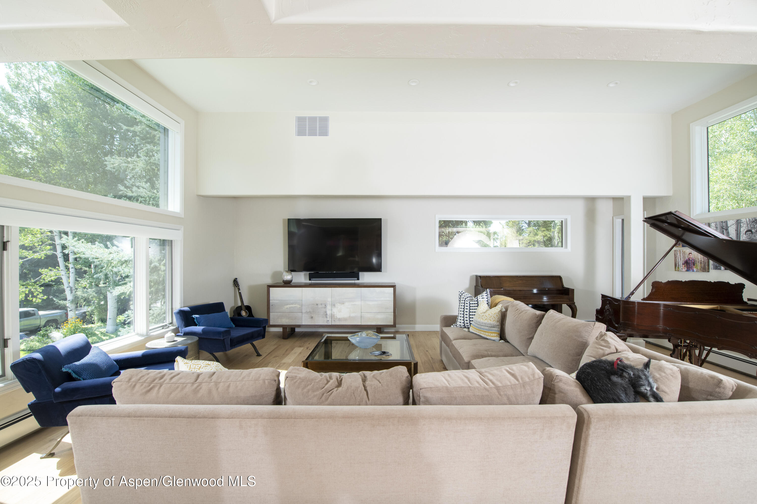 1417 Sierra Vista Drive
