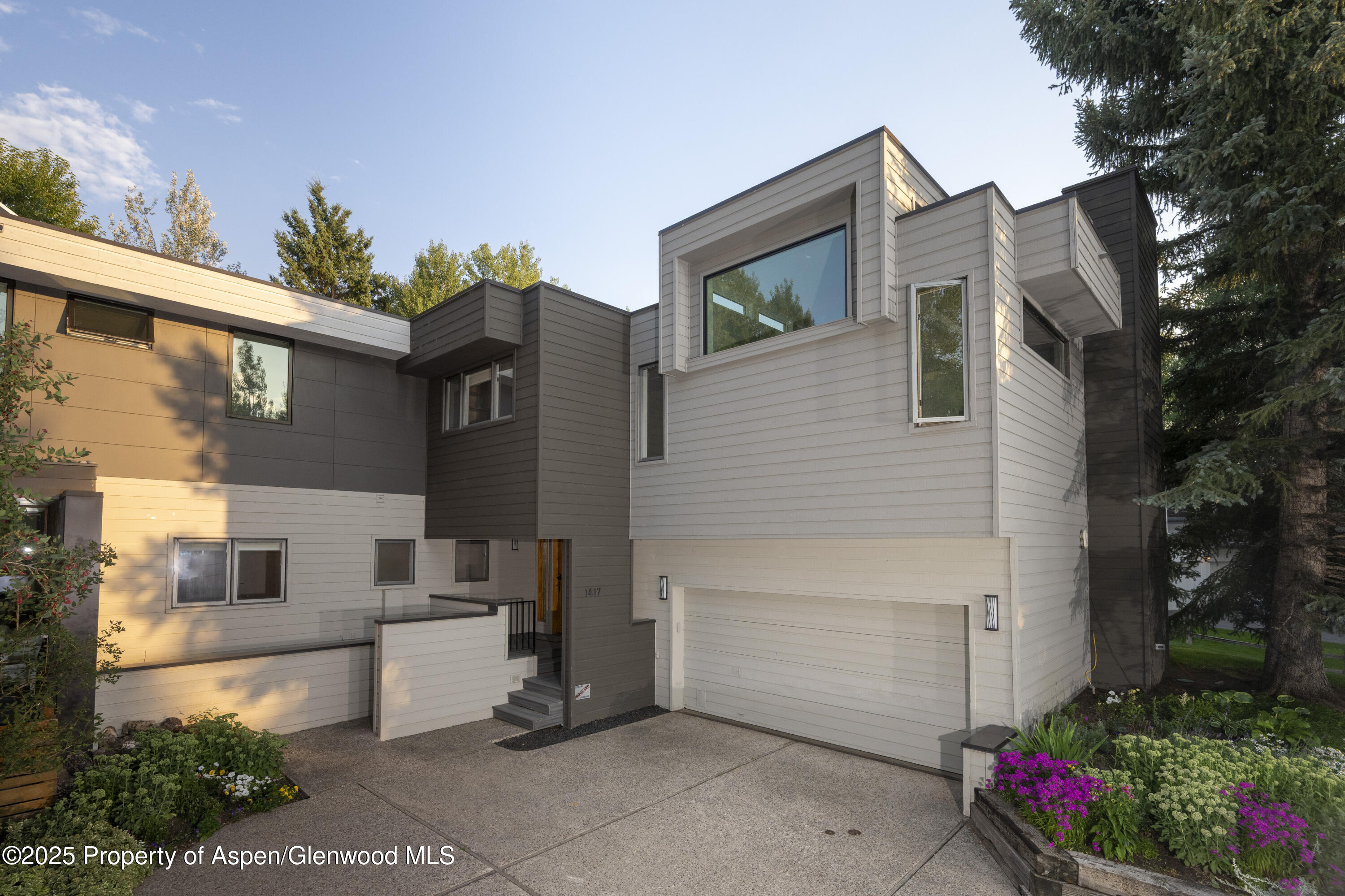 1417 Sierra Vista Drive