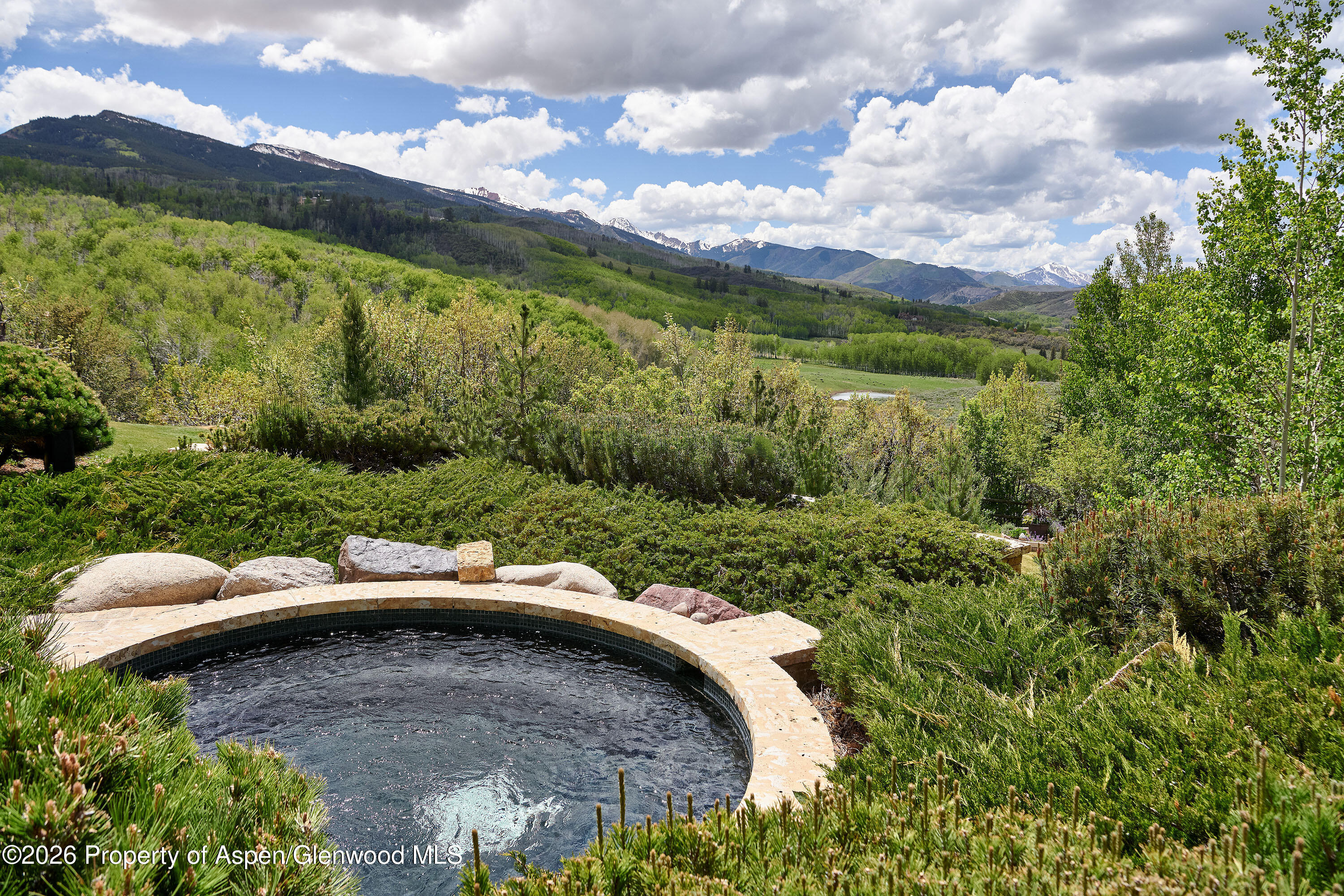 1518 W Buttermilk Road