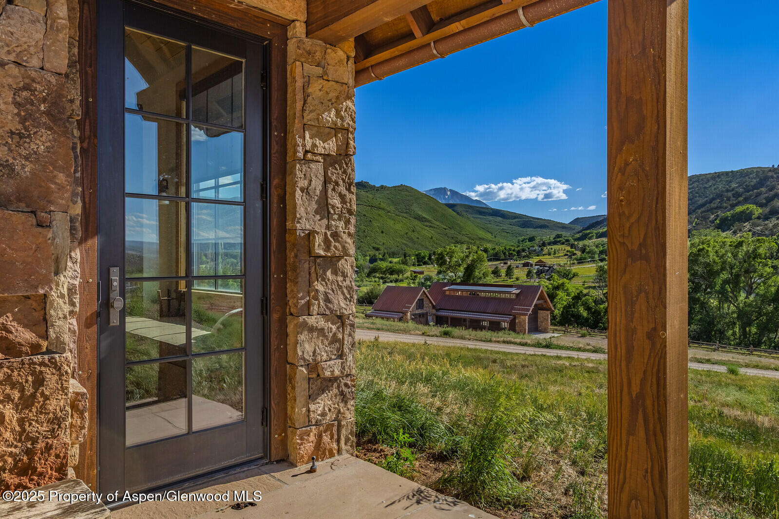 902/904 Sopris Creek Road