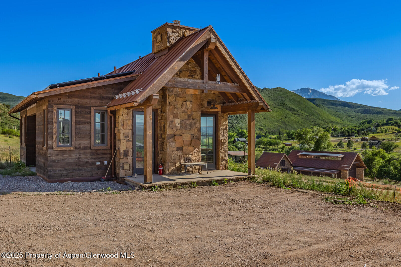 902/904 Sopris Creek Road