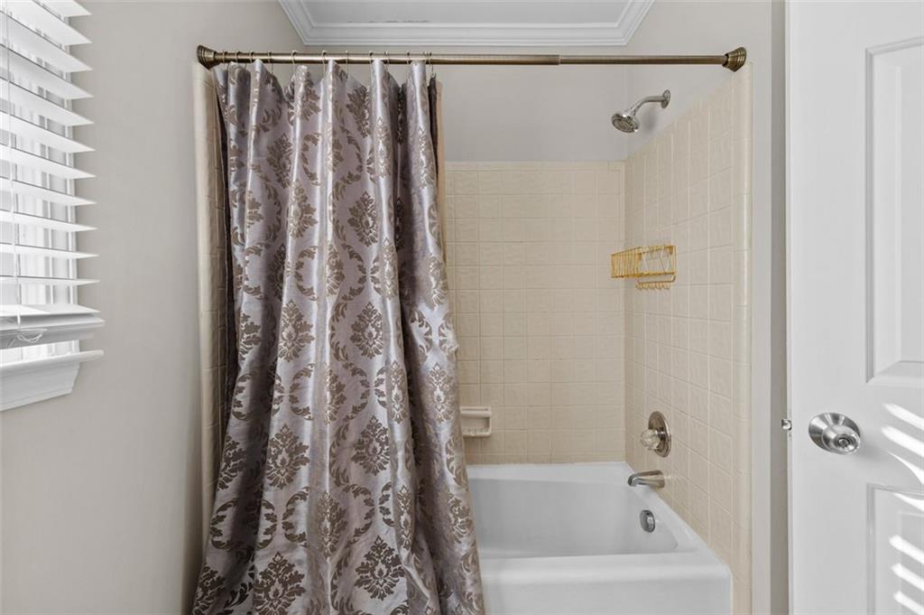 6304 BROOMSEDGE Trail