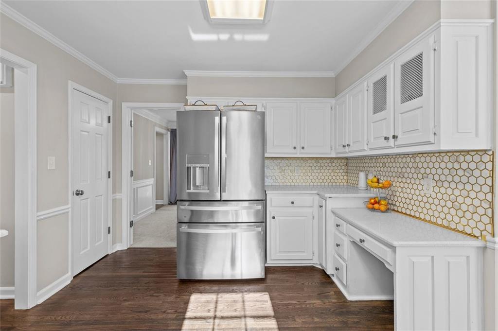 6304 BROOMSEDGE Trail