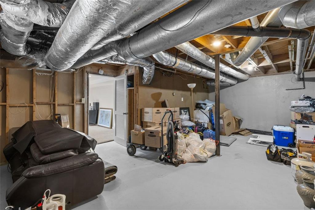 6304 BROOMSEDGE Trail